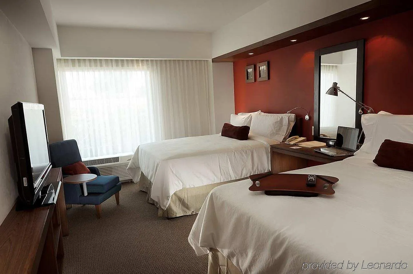 Отель Hampton By Hilton Guadalajara Expo 3*,