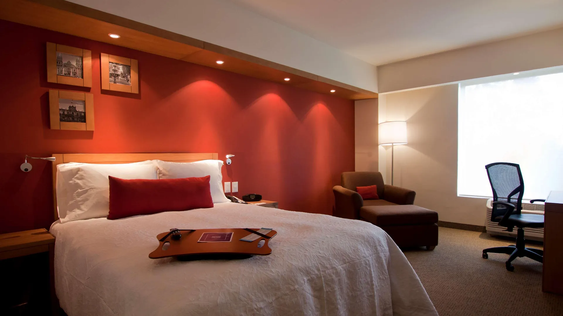 Hampton By Hilton Guadalajara Expo Hotel