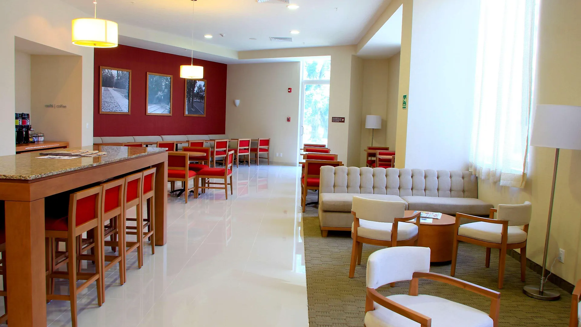 ***  Hampton By Hilton Guadalajara Expo Hotel México