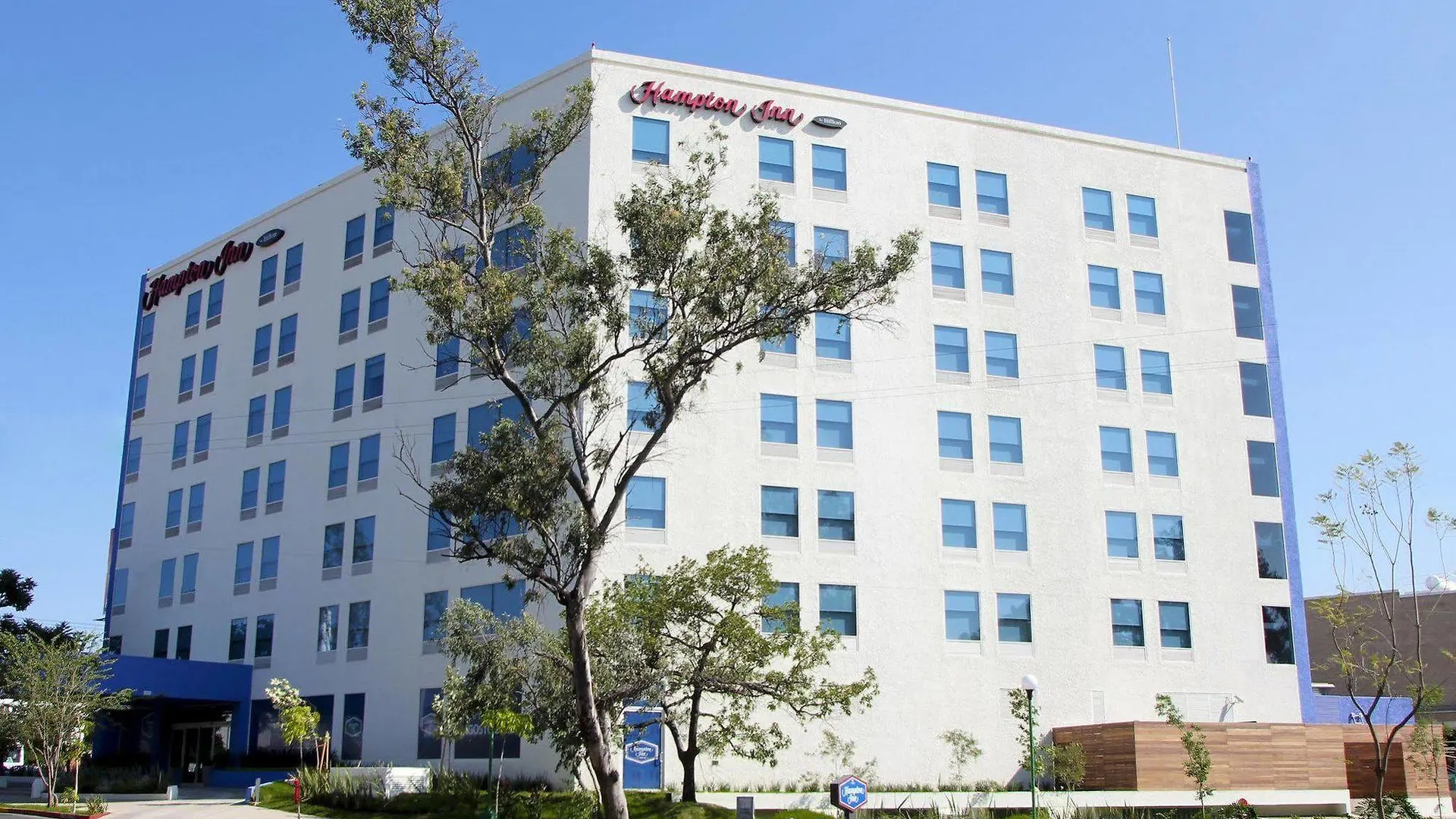Hampton By Hilton Guadalajara Expo Hotel